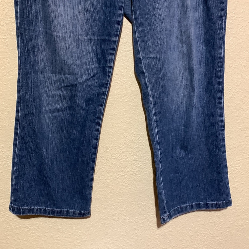 Bandolino Jeans Capris/Ankle Pants 10 Blue Straight Cotton Blend Flap Pockets - Picture 2 of 16